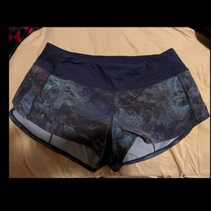 Lulu lemon speed up short size 6 2.5in